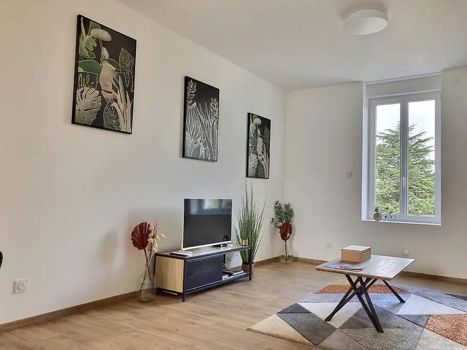 Appartement Zen & Cosy Ambérieu-en-Bugey 0*,  Francia